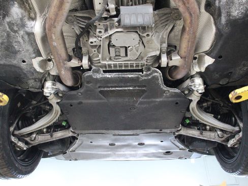 Used 2021 Porsche Cayenne Turbo image 97