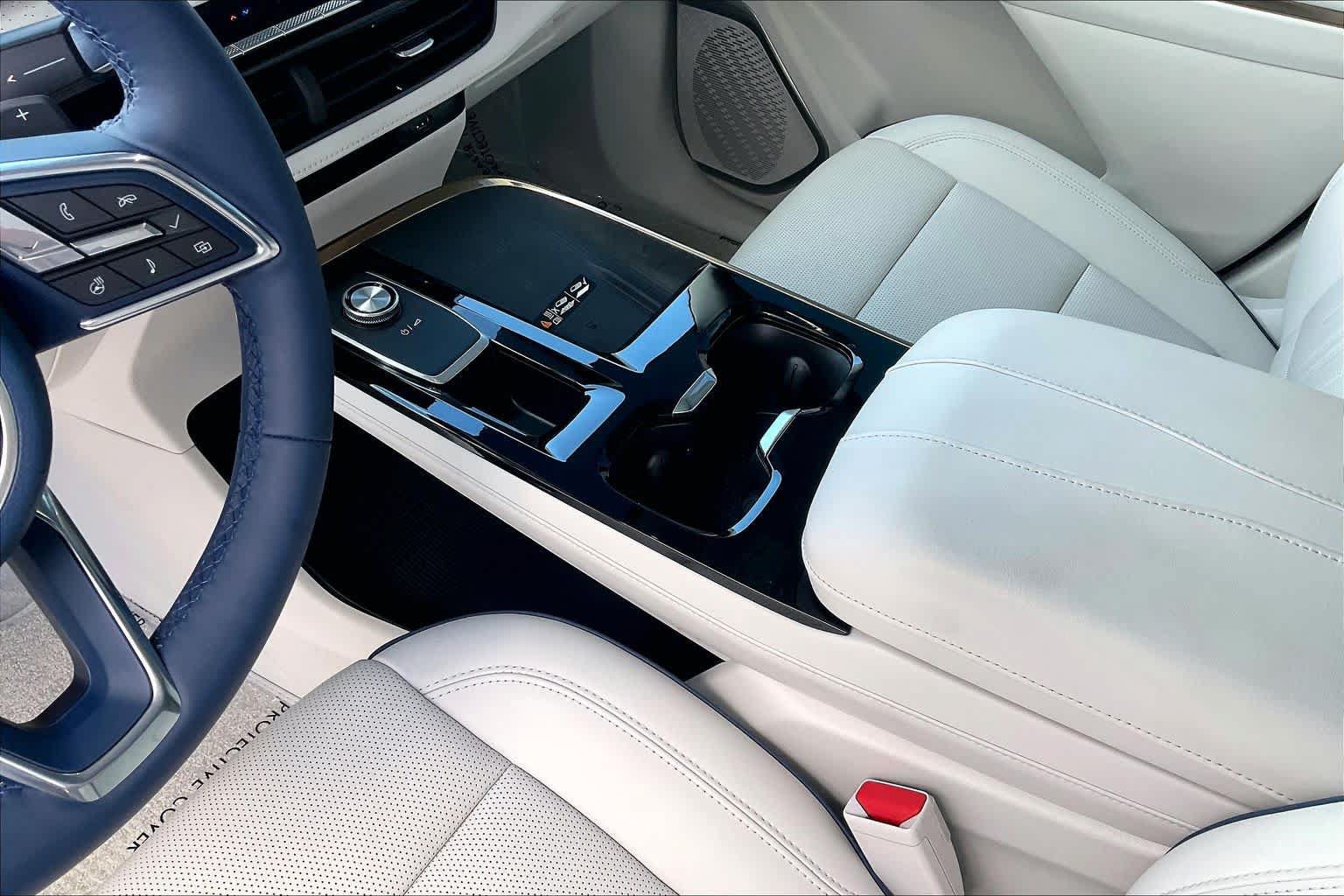 Used 2026 Buick Enclave Avenir w/ Super Cruise Package FWD image 17