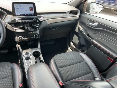 Used 2025 Ford Escape ST-Line FWD image 15