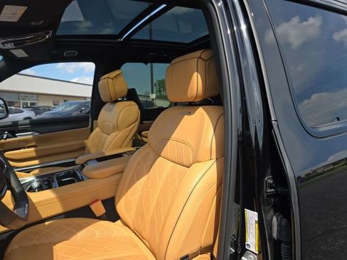 Used 2024 Jeep Grand Wagoneer L Series III w/ Rear Seat Video Group 1 AWD/4WD image 16