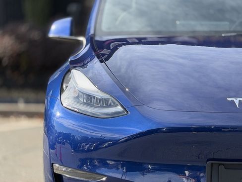 Used 2022 Tesla Model Y Performance image 4