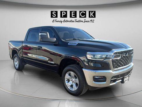 Used 2025 RAM 1500 Big Horn AWD/4WD image 4