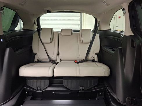 Used 2026 Honda Odyssey Touring image 23