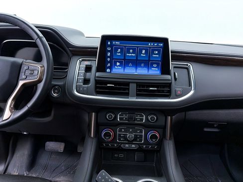 Used 2024 Chevrolet Suburban High Country AWD/4WD image 25