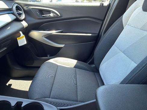 New 2026 Chevrolet Trax LS w/ LS Convenience Package FWD image 12