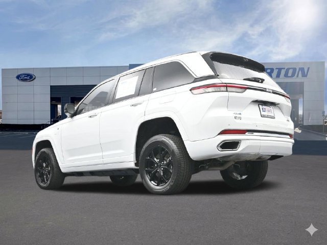 Used 2023 Jeep Grand Cherokee Overland w/ Luxury Tech Group IV AWD/4WD image 49
