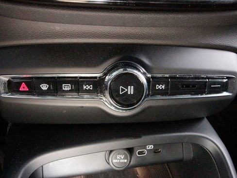 Certified 2025 Volvo XC40 B5 Plus w/ Protection Package Premier AWD/4WD image 14