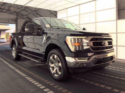 Used 2022 Ford F150 XLT w/ Equipment Group 302A High AWD/4WD image 5
