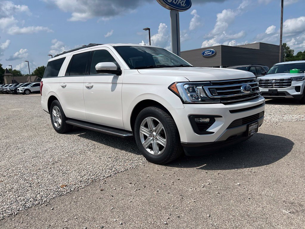 Used 2019 Ford Expedition Max XLT w/ Equipment Group 202A AWD/4WD image 2