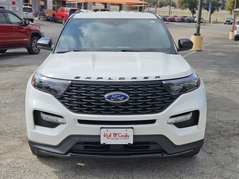 Certified 2023 Ford Explorer ST-Line w/ Class IV Trailer Tow Package image 9