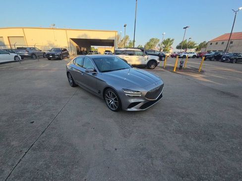 Used 2025 Genesis G70 2.5T RWD image 6