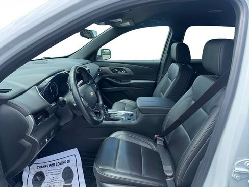 Used 2023 Chevrolet Traverse LT w/ LT Premium Package AWD/4WD image 10
