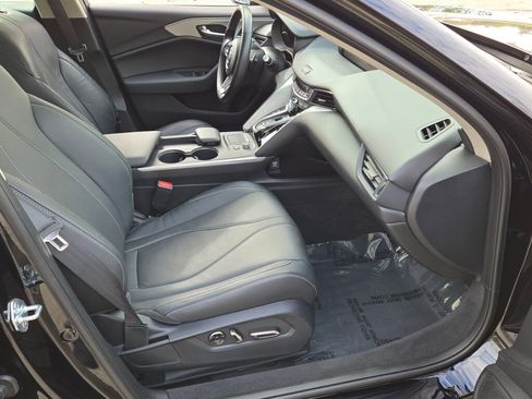 Certified 2025 Acura TLX w/ Technology Package image 6