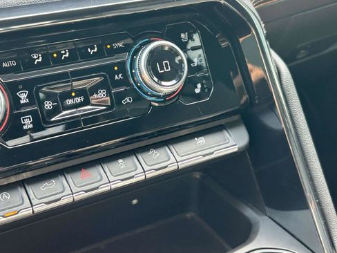 Used 2023 GMC Sierra 1500 AT4 w/ AT4 Premium Package image 24