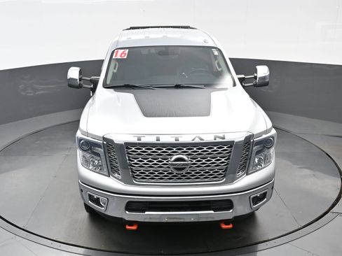 Used 2016 Nissan Titan SL image 36