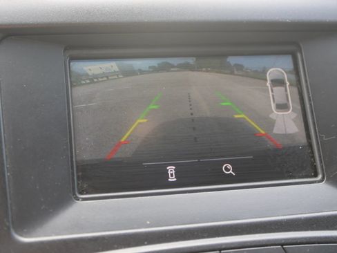 Used 2017 Ford Fusion SE FWD image 15