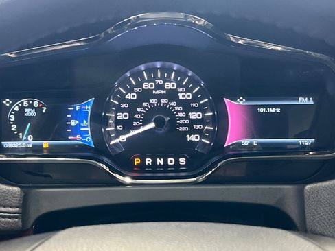 Used 2019 Lincoln MKT AWD image 25