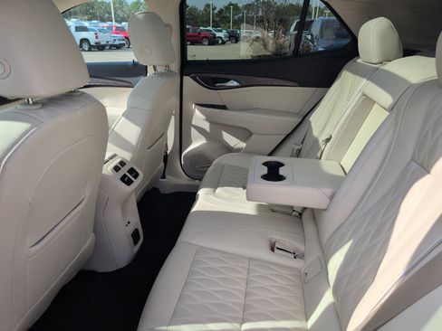 Used 2021 Buick Envision Avenir w/ Technology Package II image 33