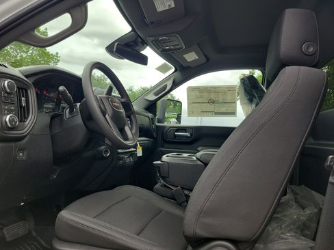 New 2026 GMC Sierra 2500 Pro w/ Convenience Package AWD/4WD image 7