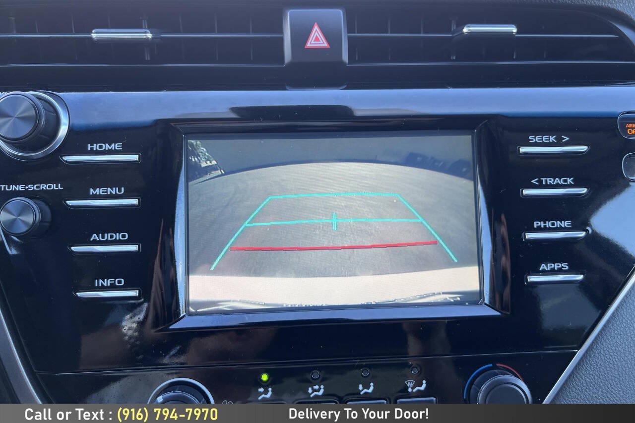 Used 2018 Toyota Camry LE FWD image 21