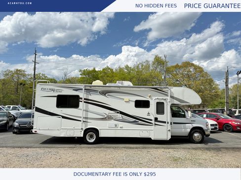 Used 2011 Ford E-450 and Econoline 450 Super Duty w/ Motorhome Prep Pkg image 3