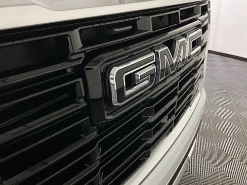 New 2026 GMC Yukon XL Denali w/ Denali Reserve Package AWD/4WD image 10