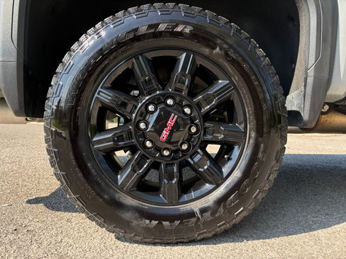 Used 2024 GMC Sierra 2500 AT4 w/ AT4 Premium Plus Package AWD/4WD image 54