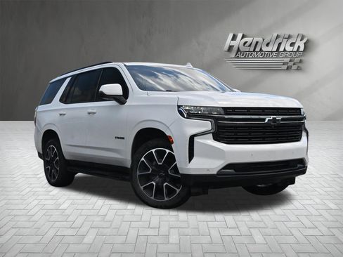 Used 2022 Chevrolet Tahoe RST w/ Luxury Package AWD/4WD image 2