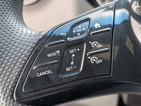 Used 2025 Mercedes-Benz Sprinter 2500 image 23