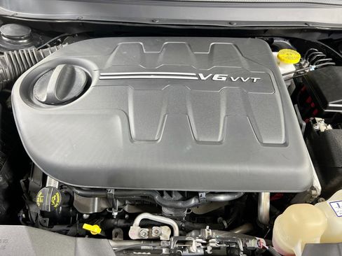 Used 2022 Jeep Cherokee Trailhawk w/ Technology Group B AWD/4WD image 28