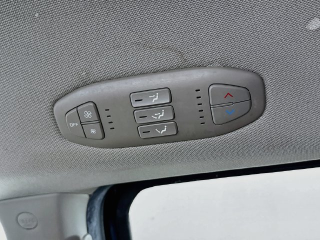 Used 2021 Kia Sedona LX FWD image 23