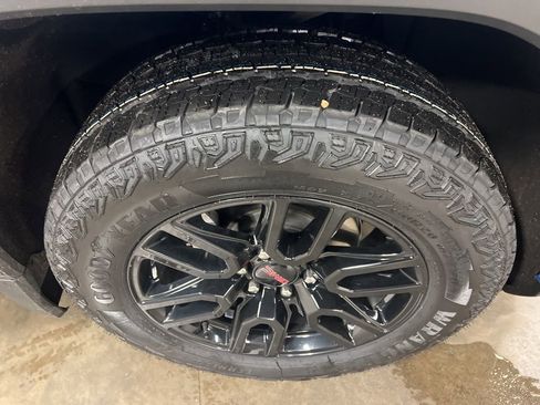 Certified 2022 GMC Sierra 1500 Elevation w/ LPO, Elevation Black Package image 19