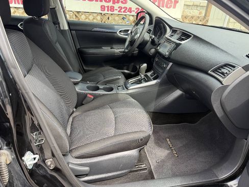Used 2016 Nissan Sentra SR w/ Driver's Assist Package FWD image 9