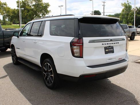 Certified 2022 Chevrolet Suburban RST w/ Luxury Package AWD/4WD image 31