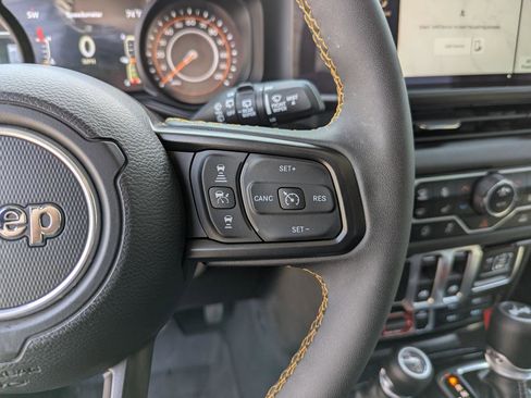 Used 2024 Jeep Wrangler Sport AWD/4WD image 17