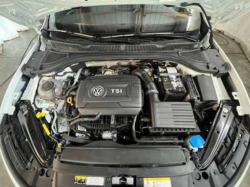 Used 2025 Volkswagen Jetta GLI Autobahn image 30