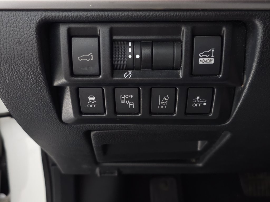 Used 2019 Subaru Outback 3.6R Limited AWD/4WD image 26