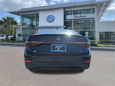 New 2026 Volkswagen Jetta SE image 5