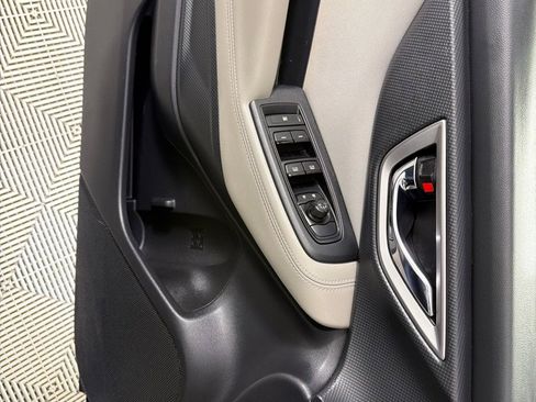 Used 2022 Subaru Forester Premium AWD/4WD image 11