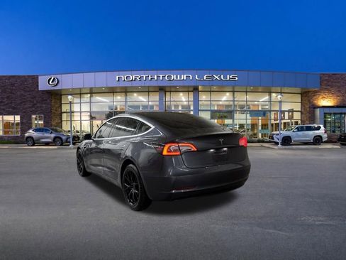 Used 2018 Tesla Model 3 Long Range AWD/4WD image 17