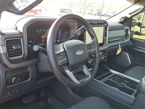 Used 2025 Ford F450 Platinum w/ FX4 Off-Road Package image 10