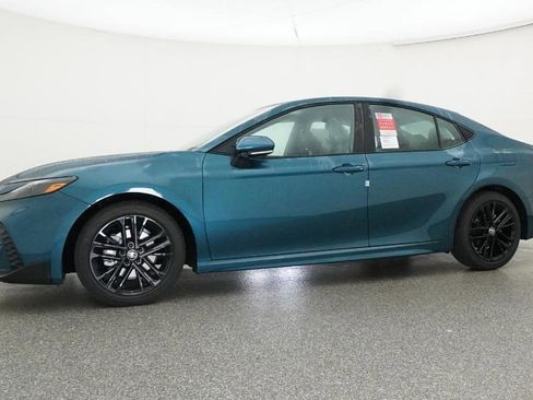 New 2026 Toyota Camry SE image 7