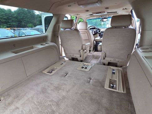 Used 2010 Cadillac Escalade ESV Luxury AWD/4WD image 37