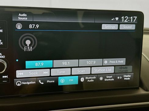 Used 2025 Honda Pilot Touring image 15