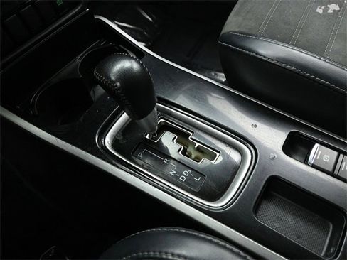 Used 2020 Mitsubishi Outlander SEL image 30