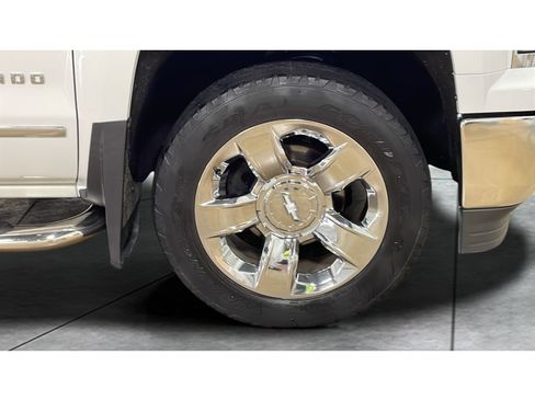 Used 2015 Chevrolet Silverado 1500 LTZ Z71 w/ LTZ Plus Package AWD/4WD image 20