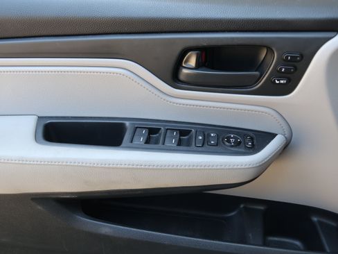 Used 2019 Honda Odyssey EX-L image 11