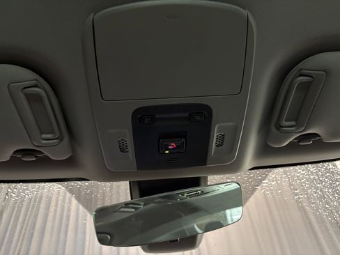 Certified 2024 Toyota Camry SE FWD image 17