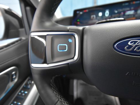 New 2026 Ford Expedition Max Platinum AWD/4WD image 9
