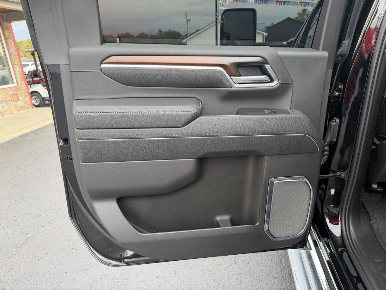 Used 2026 GMC Sierra 2500 Denali w/ Denali Reserve Package AWD/4WD image 18